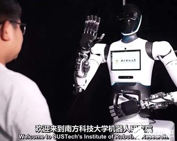 高校+企业"双引擎"爆发！机器人研发“加速度”，从两三年到10个月
